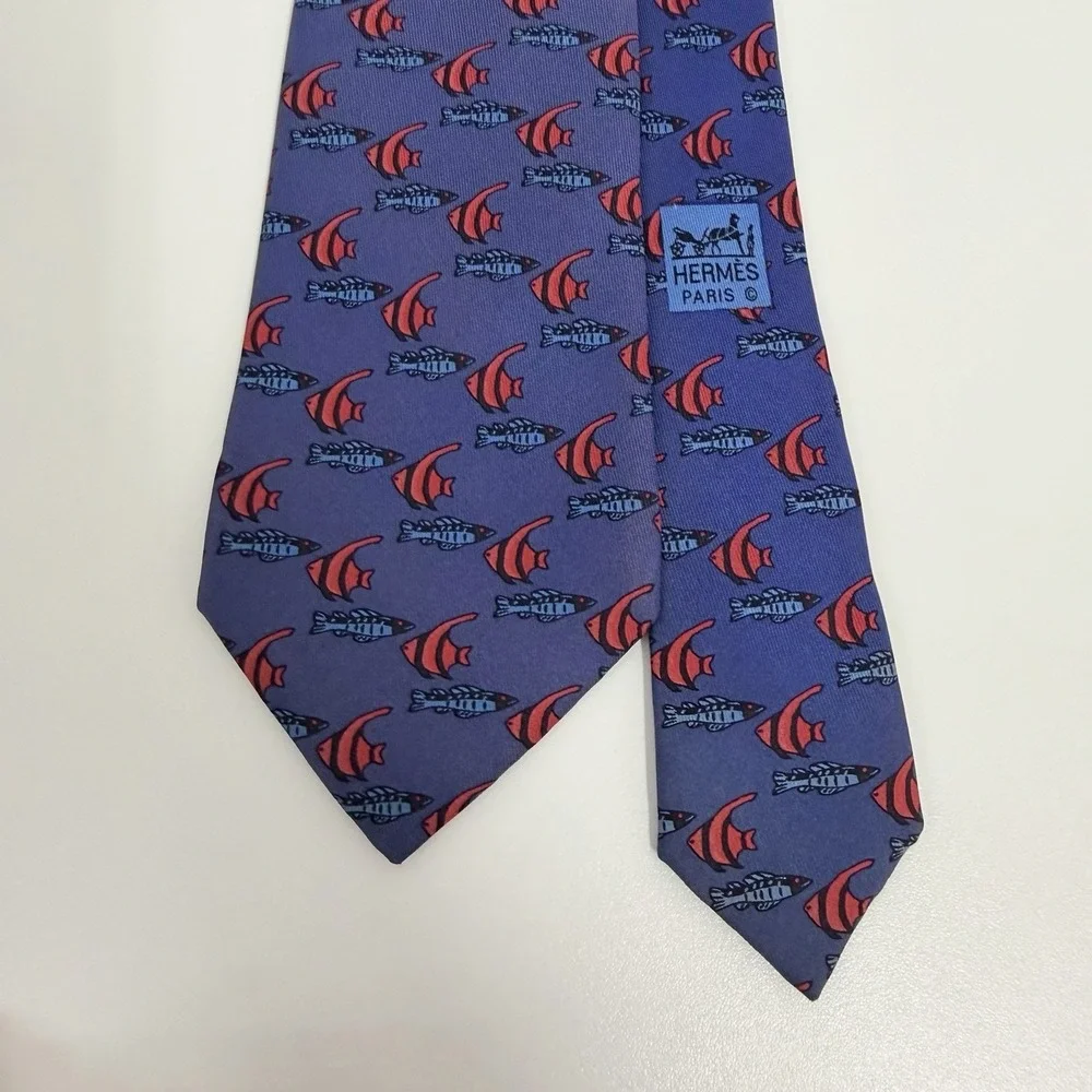 Hermes Men's Tie Fish Print Blue & Red Satin Silk 7336 EA 3.25